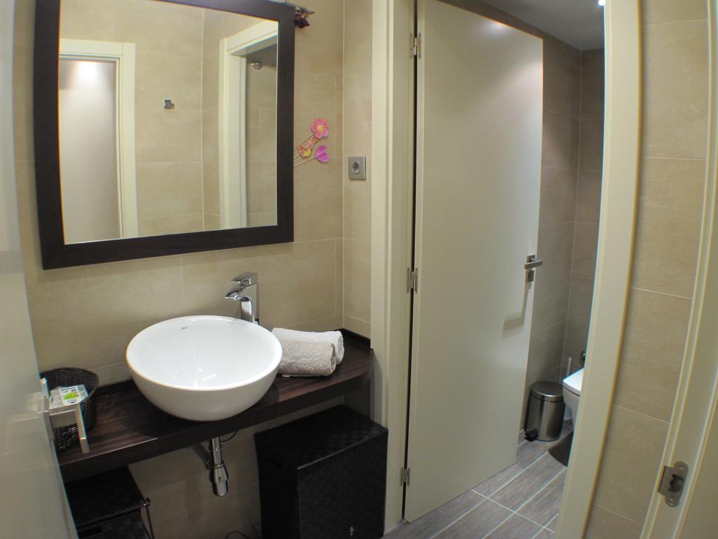 Barcelona4Seasons - Muntaner Apartment ภายนอก รูปภาพ