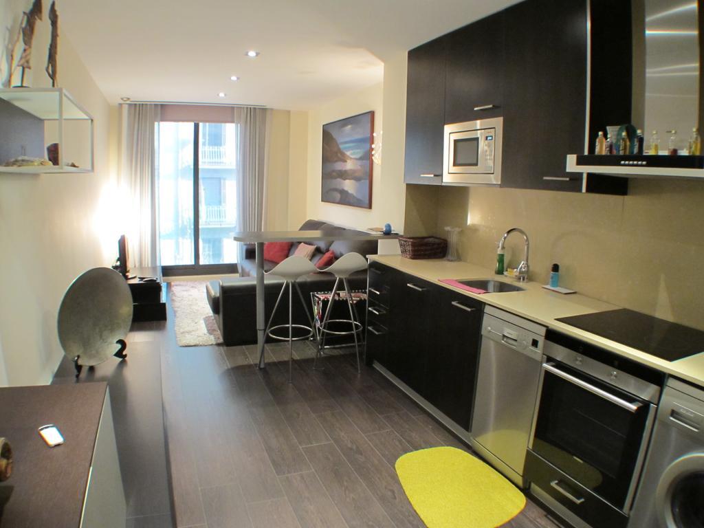 Barcelona4Seasons - Muntaner Apartment ภายนอก รูปภาพ