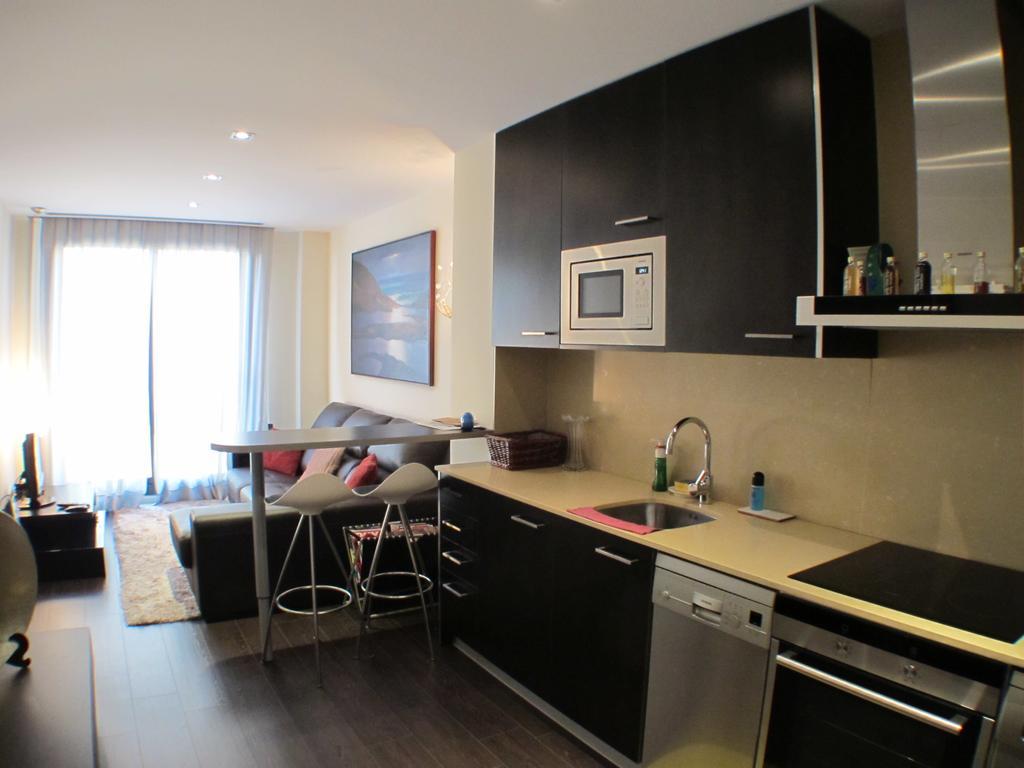 Barcelona4Seasons - Muntaner Apartment ภายนอก รูปภาพ